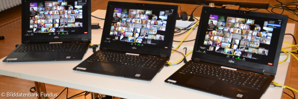 Notebooks auf digitaler EKHN-Synode