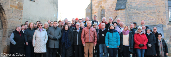 Die Mitglieder der Dekanatssynode