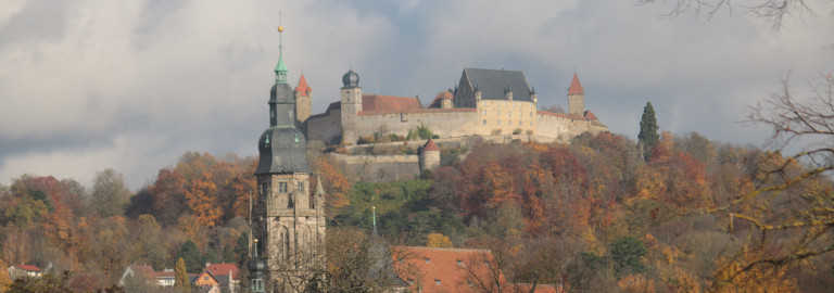 Blick auf die Veste im Herbst